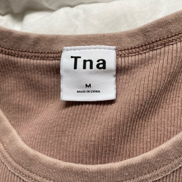 TNA Mauve Cropped Ribbed Tank - Picture 3 of 3